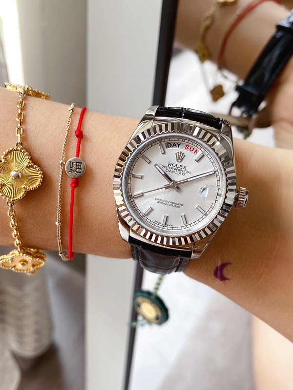 ブランド時計背面デザイン